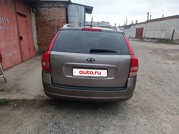 2010 Kia Ceed I, бежевый, 780000 рублей - вид 9