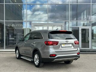2019 Kia Sorento III Prime Рестайлинг, серый, 2300000 рублей, вид 4