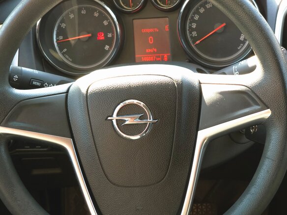 2011 Opel Astra J, белый - вид 7