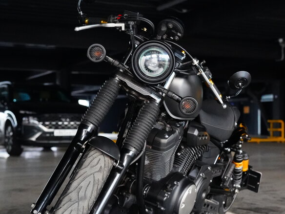 2015 Yamaha XV950 Bolt, серый, 730000 рублей