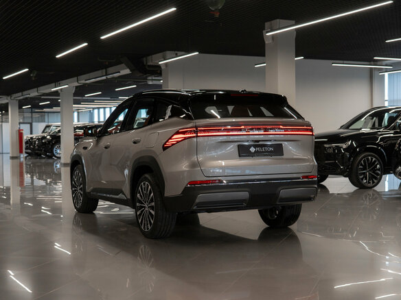 2026 Geely Galaxy M7, серый - вид 3