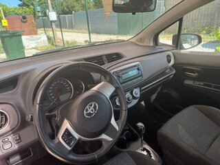 2012 Toyota Yaris III, красный, 950000 рублей, вид 5