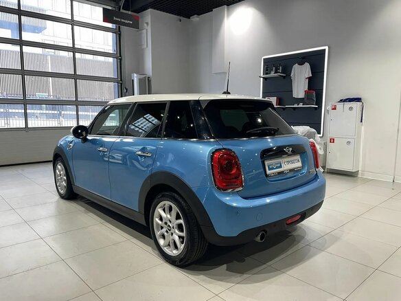 2016 Mini Hatch Cooper III (F55/F56), голубой, 1450000 рублей - вид 5