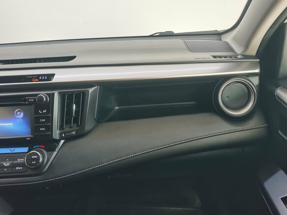 2015 Toyota RAV4 IV (XA40) Рестайлинг, белый, 2340000 рублей - вид 11
