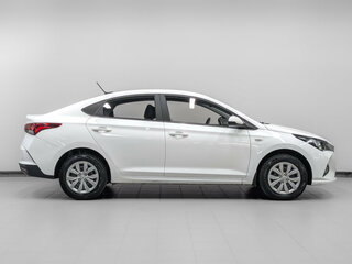 2022 Hyundai Solaris II Рестайлинг, белый, 1460000 рублей, вид 4