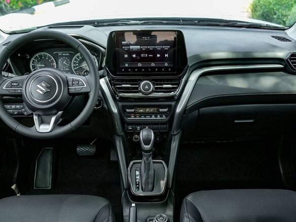2024 Suzuki Grand Vitara III, белый, 2800000 рублей - вид 6