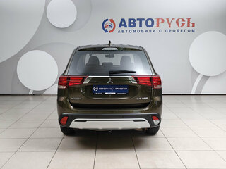 2020 Mitsubishi Outlander III Рестайлинг 3, коричневый, 2099000 рублей, вид 4