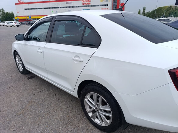 2019 Skoda Rapid I Рестайлинг, белый, 1300000 рублей - вид 5