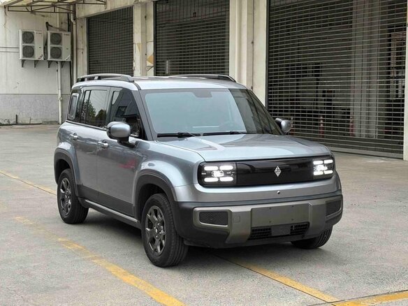 2025 Baojun Yep Plus, серый