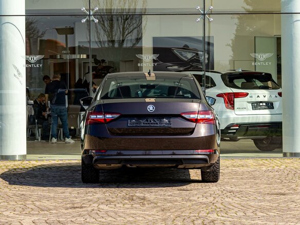 2018 Skoda Superb III, коричневый - вид 4