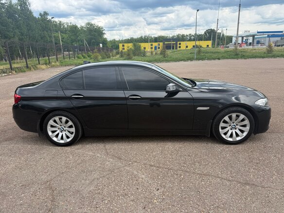 2015 BMW 5 серии 520i VI (F10/F11/F07) Рестайлинг, чёрный, 1999000 рублей - вид 3