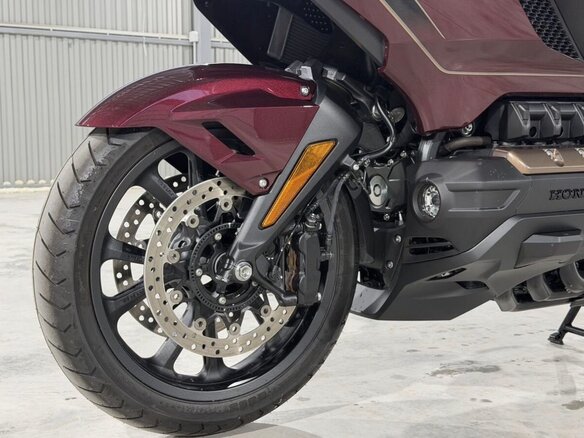 2025 Honda GL 1800 Gold Wing, красный, 3400000 рублей - вид 9