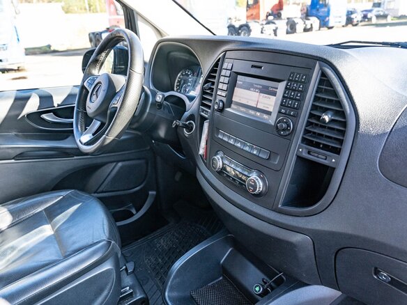 2016 Mercedes-Benz Vito 119 BlueTEC L2 III (W447), чёрный, 3200000 рублей - вид 16