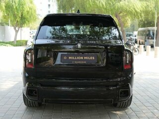 2026 Rolls-Royce Cullinan Black Badge I Рестайлинг (Series II), чёрный, 64990000 рублей, вид 4