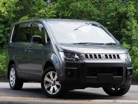 Mitsubishi Delica D:5 I