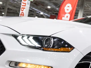 2021 Ford Mustang VI Рестайлинг, белый, 2750000 рублей, вид 2