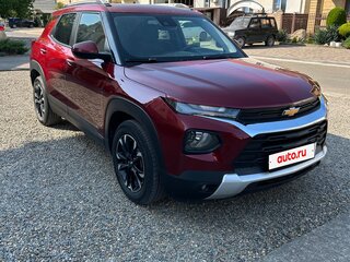 2022 Chevrolet TrailBlazer III, красный, 1680000 рублей, вид 1