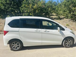 2010 Honda Freed I, белый, 900000 рублей, вид 2