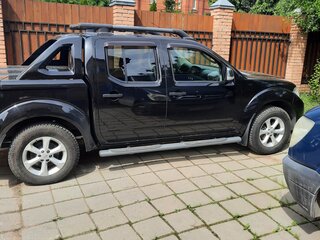 2011 Nissan Navara (Frontier) III (D40) Рестайлинг, чёрный, 1550000 рублей, вид 3
