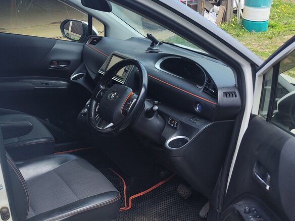 2017 Toyota Sienta II, белый, 1400000 рублей - вид 14