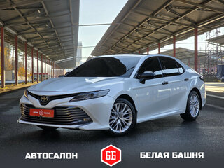 2019 Toyota Camry VIII (XV70), белый, 2950000 рублей, вид 1