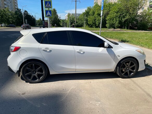 2011 Mazda 3 II (BL), белый, 900000 рублей - вид 1