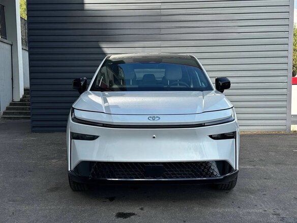 2026 Toyota bZ3X 58.3 kWh, белый, 2780000 рублей - вид 1