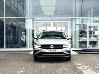2021 Volkswagen Tiguan II Рестайлинг, серебристый, 3100000 рублей, вид 2