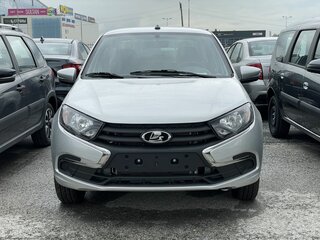 2026 Lada (ВАЗ) Granta I Рестайлинг, серебристый, 1121000 рублей, вид 2