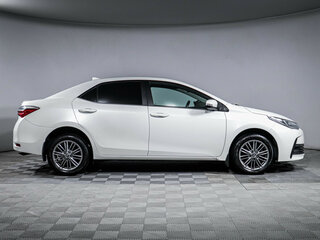 2017 Toyota Corolla XI (E160, E170, E180) Рестайлинг 1, белый, 1725000 рублей, вид 4