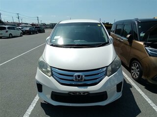 2011 Honda Freed I, белый, 1285000 рублей, вид 1