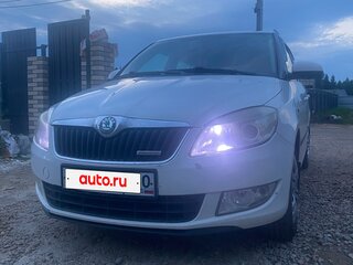 2012 Skoda Fabia II Рестайлинг, белый, 700000 рублей, вид 1