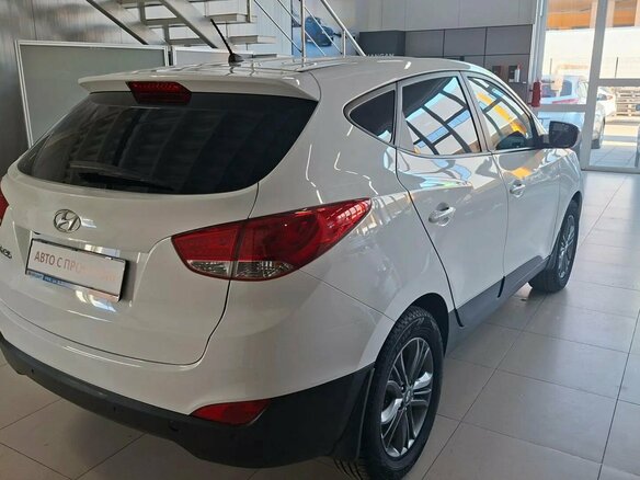 2015 Hyundai ix35 I Рестайлинг, белый, 1248000 рублей - вид 8
