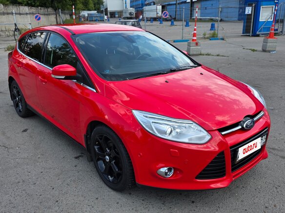 2012 Ford Focus III, красный - вид 9