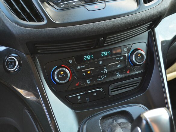 2018 Ford Kuga II Рестайлинг, серый - вид 12