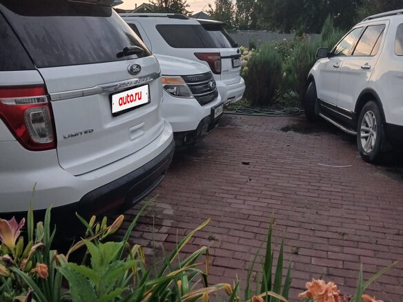 2014 Ford Explorer V, белый, 1300000 рублей - вид 3