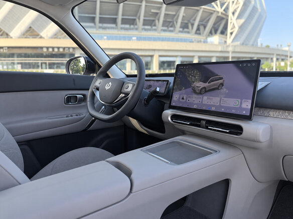 2026 Leapmotor A10 53 kWh, бежевый, 1730000 рублей - вид 9