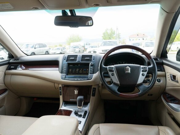 2011 Toyota Crown XIII (S200), чёрный, 1847000 рублей - вид 10