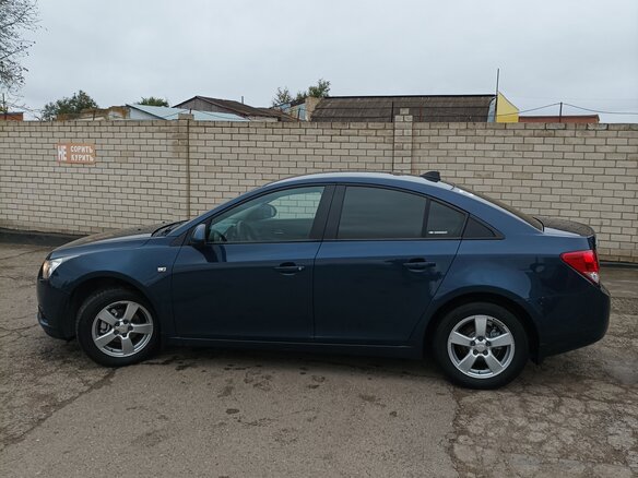 2011 Chevrolet Cruze I, синий, 670000 рублей - вид 7