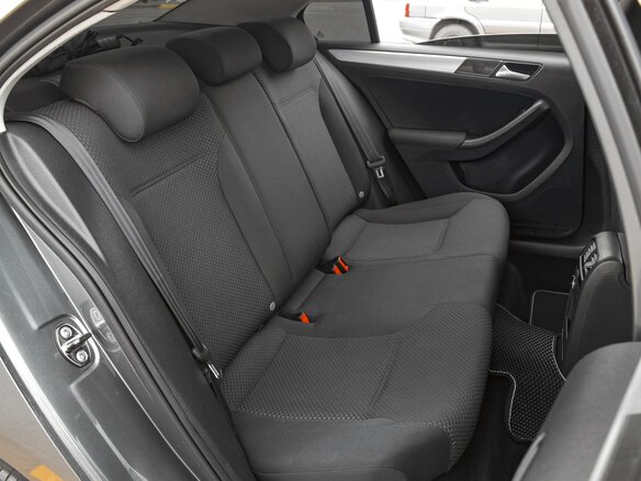 2012 Volkswagen Jetta VI, серебристый, 1150000 рублей - вид 12