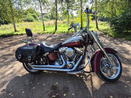 2010 Harley-Davidson CVO, красный, 1500000 рублей, вид 3