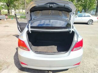 2015 Hyundai Solaris I Рестайлинг, серебристый, 518000 рублей, вид 5