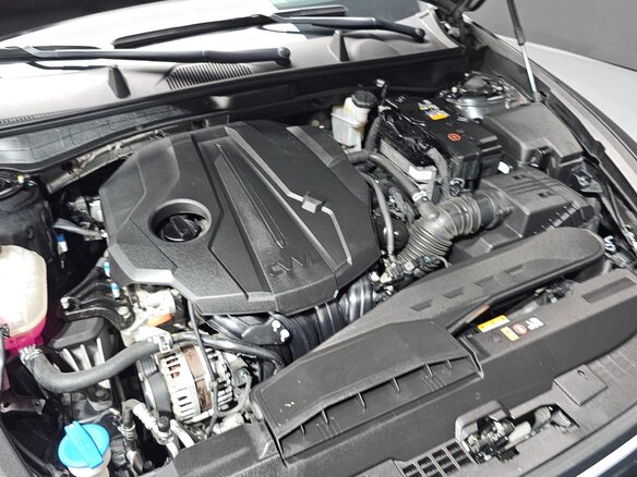 2023 Hyundai Sonata VIII (DN8) Рестайлинг, чёрный, 2450000 рублей - вид 11
