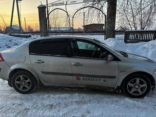 2007 Renault Megane II Рестайлинг, серебристый, 180000 рублей, вид 3