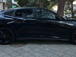 2023 Changan UNI-V I, чёрный, 2150000 рублей, вид 2