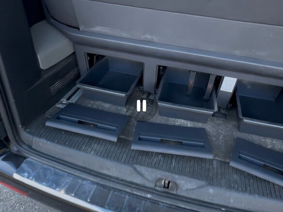 2011 Volkswagen Multivan T5 Рестайлинг, чёрный - вид 6