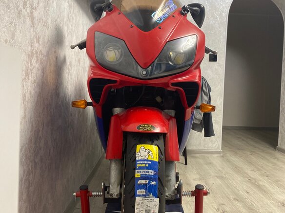 2001 Honda CBR 600F, красный, 485000 рублей - вид 4