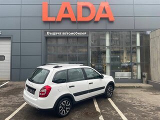 2026 Lada (ВАЗ) Granta Cross I Рестайлинг, белый, 1226000 рублей, вид 3
