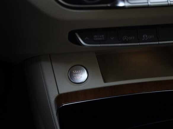2021 Audi Q5 45 TFSI II (FY) Рестайлинг, чёрный, 3999000 рублей - вид 18