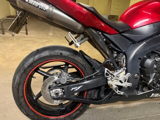 2005 Yamaha YZF-R1, красный, 600000 рублей, вид 5